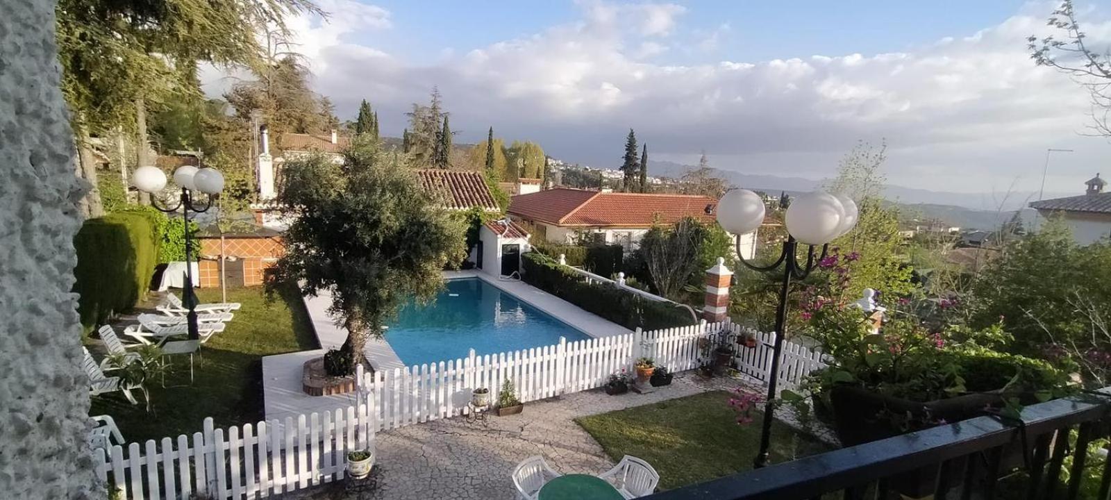 Casa Los Rosales Alfacar Extérieur photo